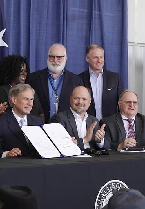 Texas Governor Greg Abbott and S&B’s leadership team at the signing of the Texas Industrial Workforce Apprenticeship Bill